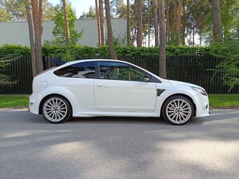 FOCUS RS - 9