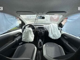 Predám havarovanú Toyota Aygo 999cm 53 kW tok 7/2020. - 9