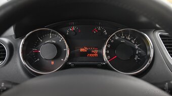Peugeot 5008, 2,0/110kW Tempomat 7.míst - 9
