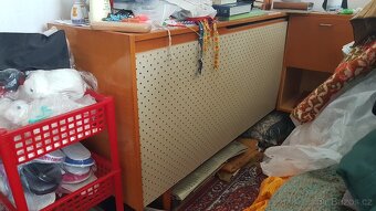 Peřináč a noční stolek do ložnice a kuchyňský stůl - 9