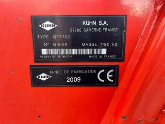 Obraceč sena, píce KÜHN GF 7702 - 9