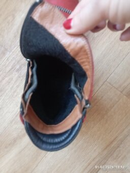 Prodám kvalitní dámskou obuv zateplenou. - 9