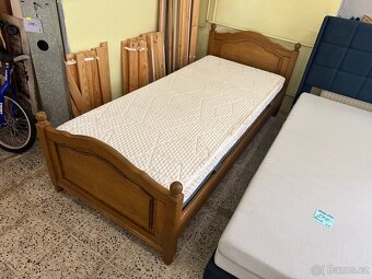 Krásná rustikální postel jednolůžko 90x200 komplet - 9