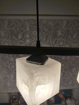 Prodám závěsný lustr (3)+Led žárovky - 9
