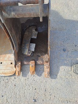Minibagr Caterpillar 301.8C, 1,8t - 9
