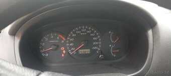 Osobní automobil – Honda civic 7.g hatchback - 9