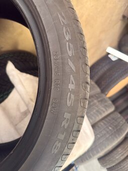 Pirelli 235 45 R18 letní - 9