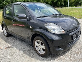 Daihatsu Sirion 1.3i,r.2008, nová STK, klima - 9
