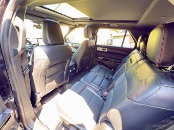 FORD EXPLORER 3.0 V6 457PS 7-míst Hybrid ST-LINE ČR 2022 - 9