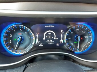 Chrysler Pacifica 3,6L, kůže, radar, 7míst, 2021, nový model - 9