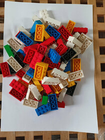 velke mnozstvi Lego kostiček 2x2,3x2,4x2.... - 9