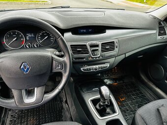 Renault Laguna ||| 2.0 benzin 2008 - 9