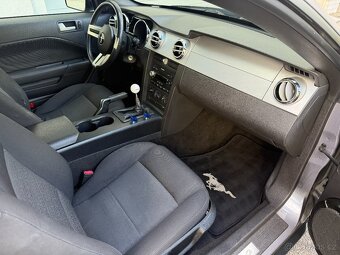 Ford Mustang, 4.0 V6, 150kw Manual - 9