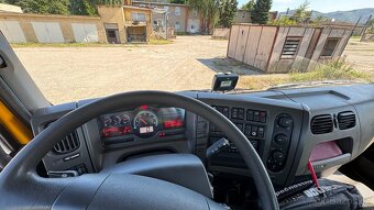 Renault Kerax 450.32 8x4 hákový nosič kontajneru - 9