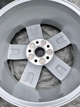 5x112 R17 originál alu disky VW Tiguan 2021 - 9
