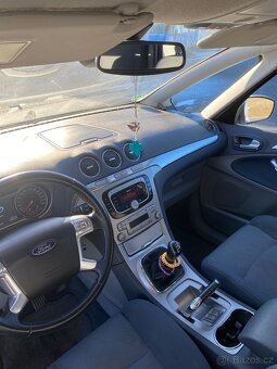 Ford S-Max 2.0 107kw 7.místné - 9