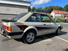 Ford Escort MK3 - 9