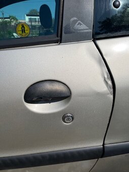 Peugeot 206 1.4, repas hlavy, nový výfuk, TK 8/26, tažné - 9