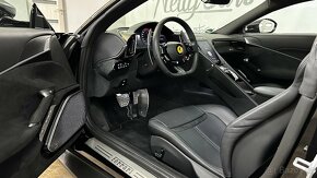 Ferrari ROMA / zánovní vůz / záruka / servis / odpočet / - 9