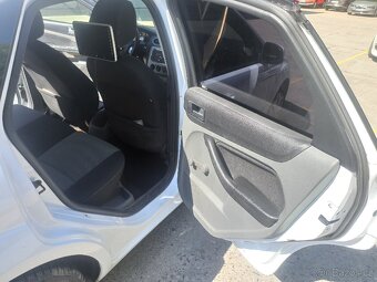 Ford Focus 1.6 - 16V 2011 - 9