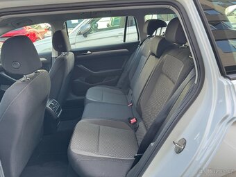 VW Passat B8 2.0 TDI 110kW DSG Tažné Navigace Kamera LED ACC - 9