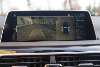 BMW Řada 7, 745e (290kW)H&K Panorama 360 HUD - 9