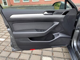 Volkswagen Passat B8 2.0tdi/110kw,Comfortline, pěkný vůz - 9