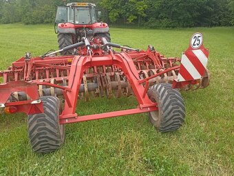Diskový podmítač KVERNELAND Qualidisc Farmer 5000T - 9