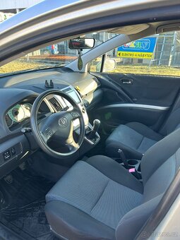 Toyota Corolla Verso 1,6 Vvti 2006 5 míst - 9