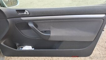 Volkswagen Golf 2.0 TDI Comfort - 9
