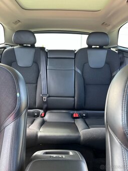 Volvo XC60 D4 AWD Momentum Pro – 6/2018, Nez. top. - 9