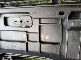 Suzuki Vitara IV - Nárazník predný 71711-86R 71721-86R - 9