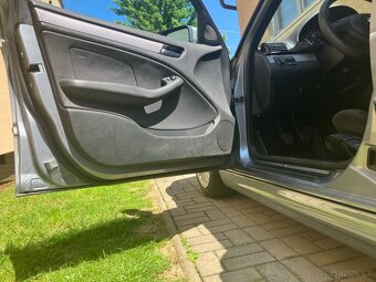 BMW 3 E46 330i 170kw/231hp, m-packet, manuál 6q - 9