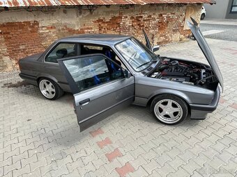 BMW E30 V8 4.0 - 9