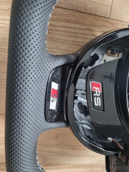 VYHRIVANY AUDI VOLANT - ZREZANY - PERFOROVANA KUZE - 9