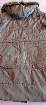 Dívčí zimní bunda ( vel. 170/176, věk 14-15 roků) - 9