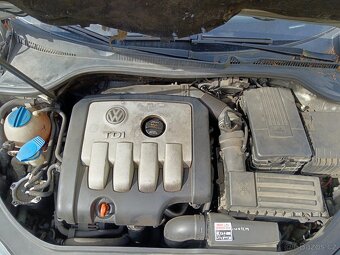 VW Golf V 2.0 TDI 103KW - 9