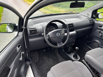 Volkswagen Fox 1.2i 40kW, RV 2010, Servo, Nová STK - 9