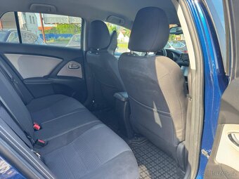 Toyota Avensis - 9