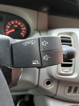 Prodej osobního auta Renault Trafic. - 9