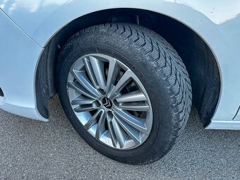 Citroën C4 1.6 HDi 110k Seduction - 9