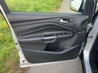 ► FORD KUGA 2.0TDCI 110KW COOL & CONNECT NAVI SYNC-TAŽNÉ 17 - 9
