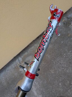 26" vidlice Marzocchi Z2 X-Fly 2000 - 9