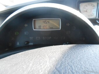 Peugeot 807 ACTIVE HDi 135 8místné - 9