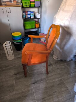 Starožitný stůl se šesti židlemi - 9