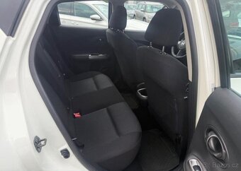 Nissan Juke 1.6i Acenta benzín manuál 86 kw - 9