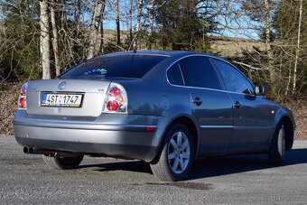 Volkswagen Passat B5.5 2.3 V5 - 9