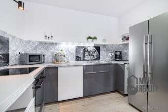 Prodej rodinného domu 80 m², Postřižín, ev.č. 06756 - 9