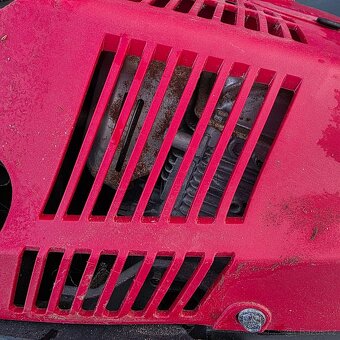 Sněžná fréza Honda HS 550 - 9