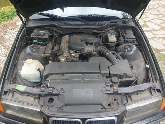 BMW e36 benzín 1.6 compakt - 9